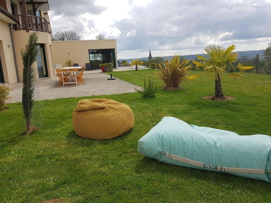 Magnifique Villa Avec Piscine Interieure Saint-Pois 외부 사진